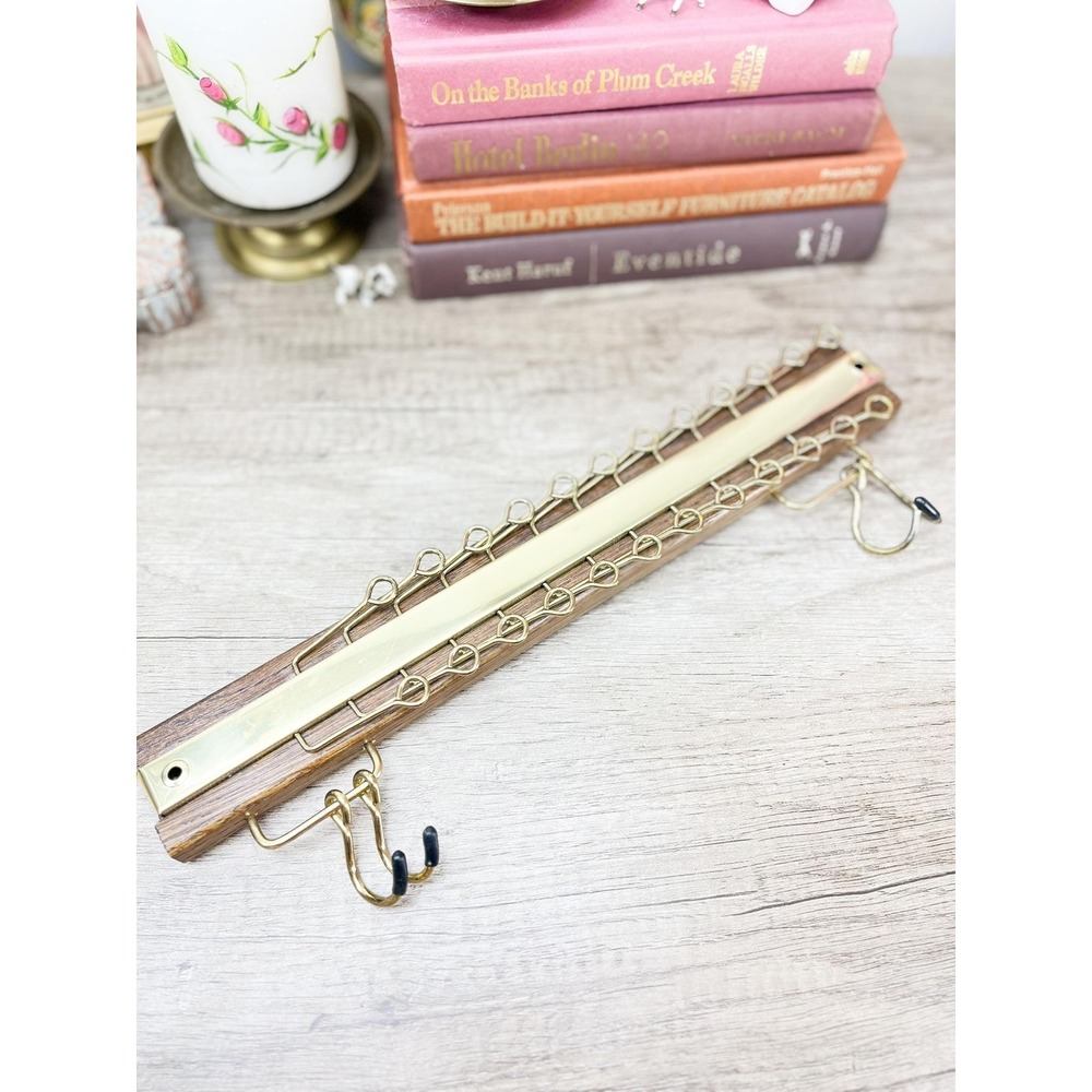 Vintage Wooden Tie Rack: 24 Pegs/Hooks Jewelry Display